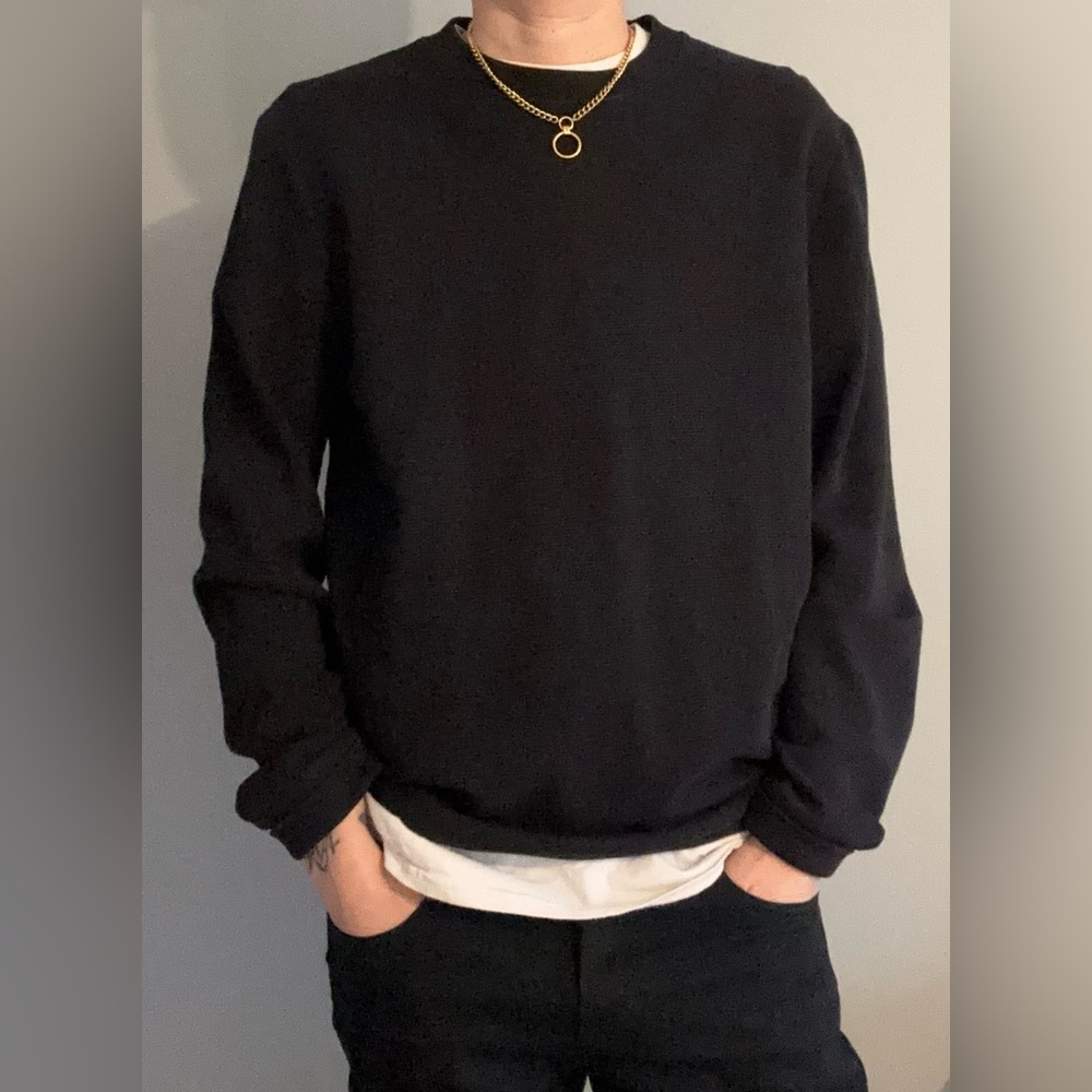 H&M Men's Black Crewneck Sweatshirt